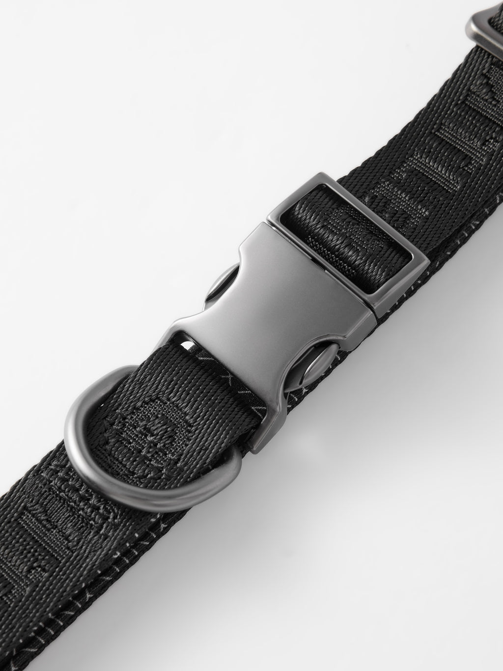 GENTLEBEAST hands-free dog leash displayed on a grassy field with a dog walking alongside its owner.