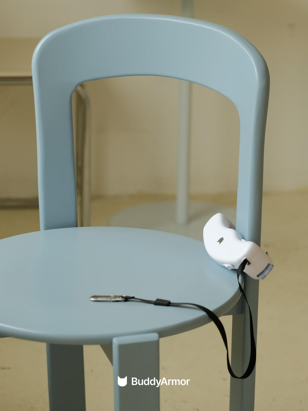 Retractable Dog Leash with Quick Release Buckle