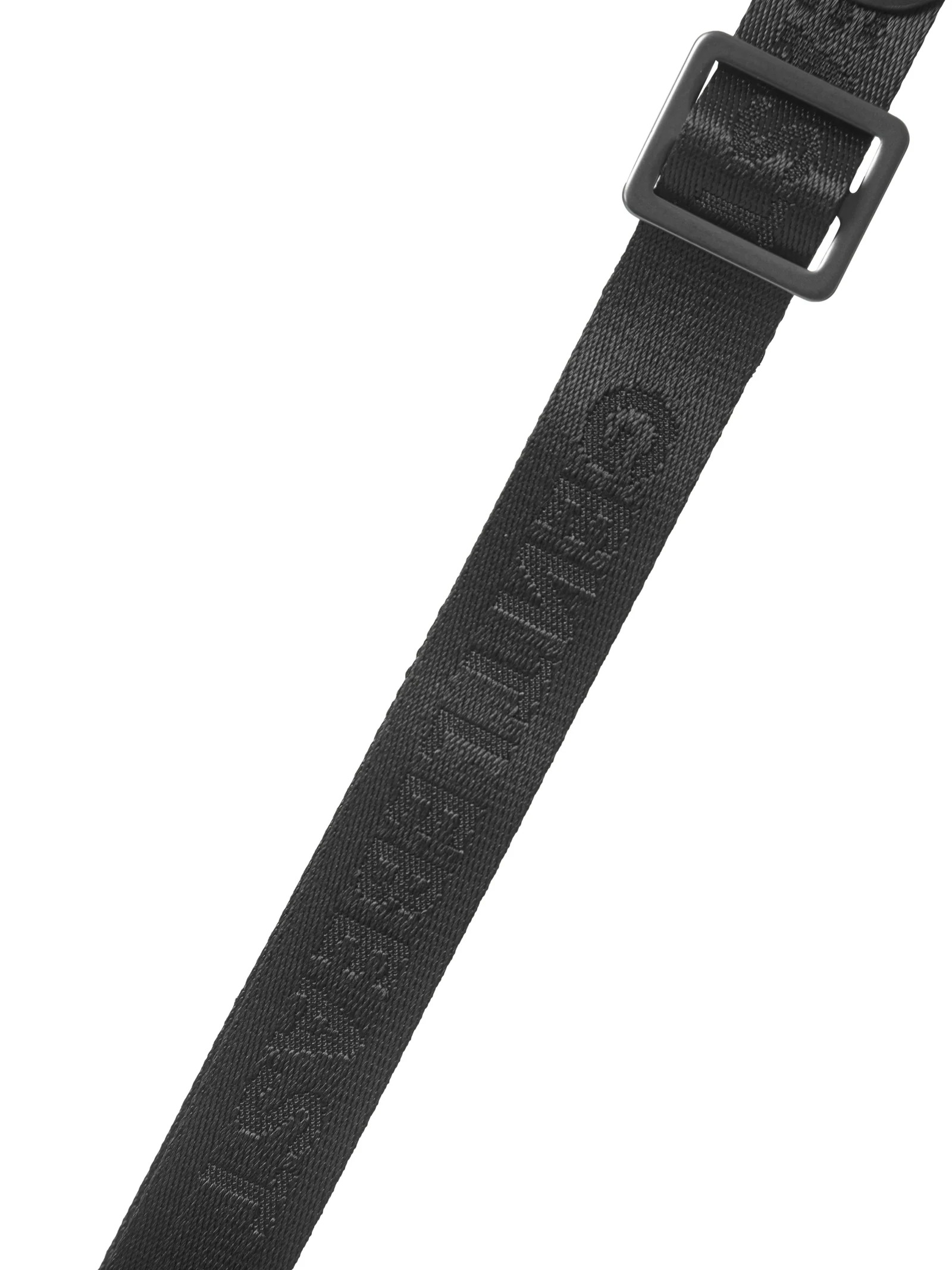 GENTLEBEAST black dog collar featuring a sleek design and sturdy buckle, perfect for everyday use.