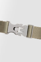 Close-up of the zinc alloy buckle on a cat harness leash set, showing secure metal hardware and smooth locking mechanism.
