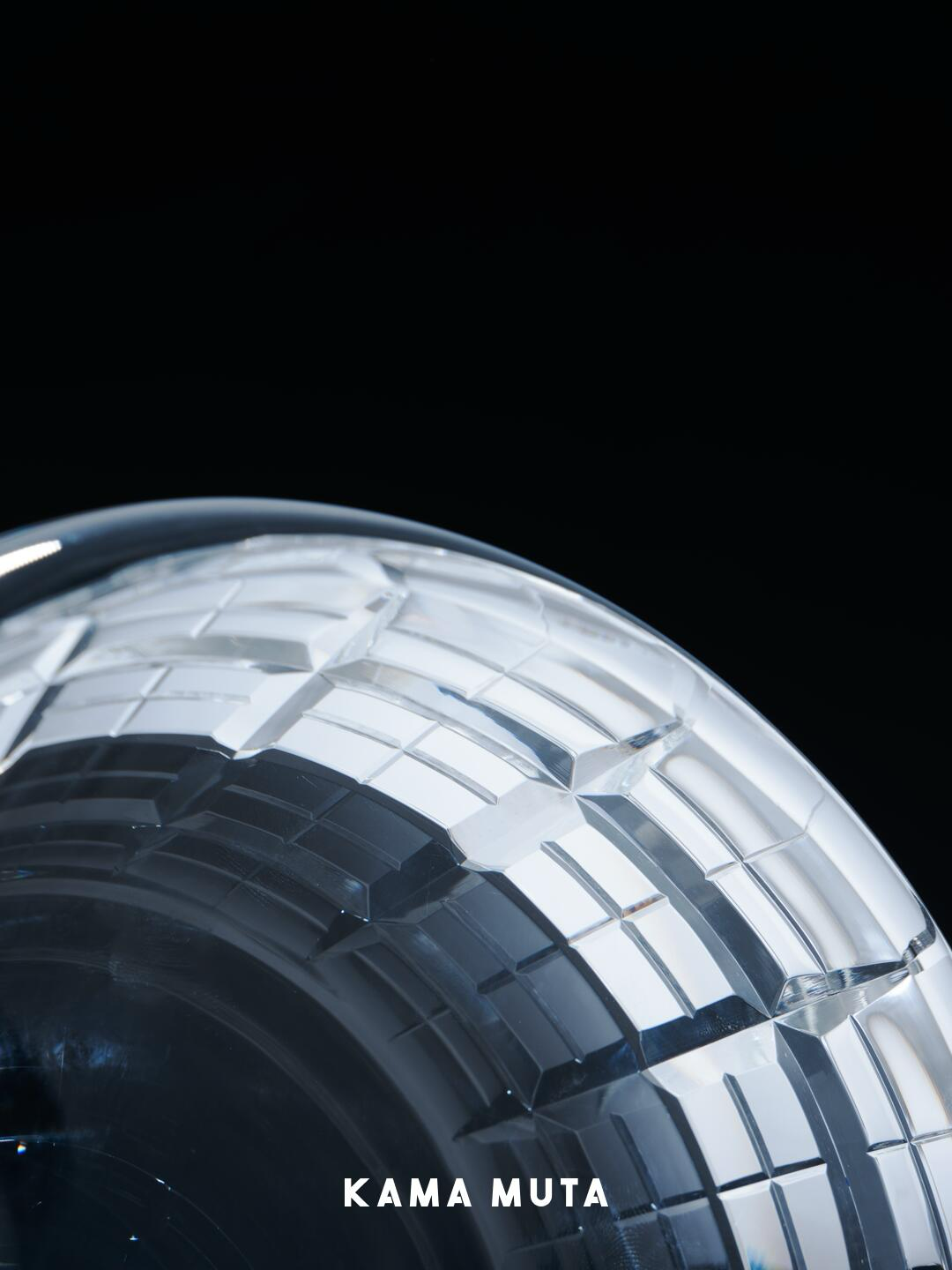 Precision cut edges of a crystal bowl highlighting fine craftsmanship and clarity