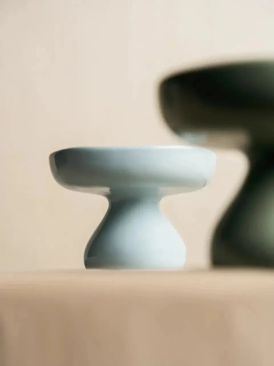 Mushroom-Style Elevated Ceramic Cat Bowl