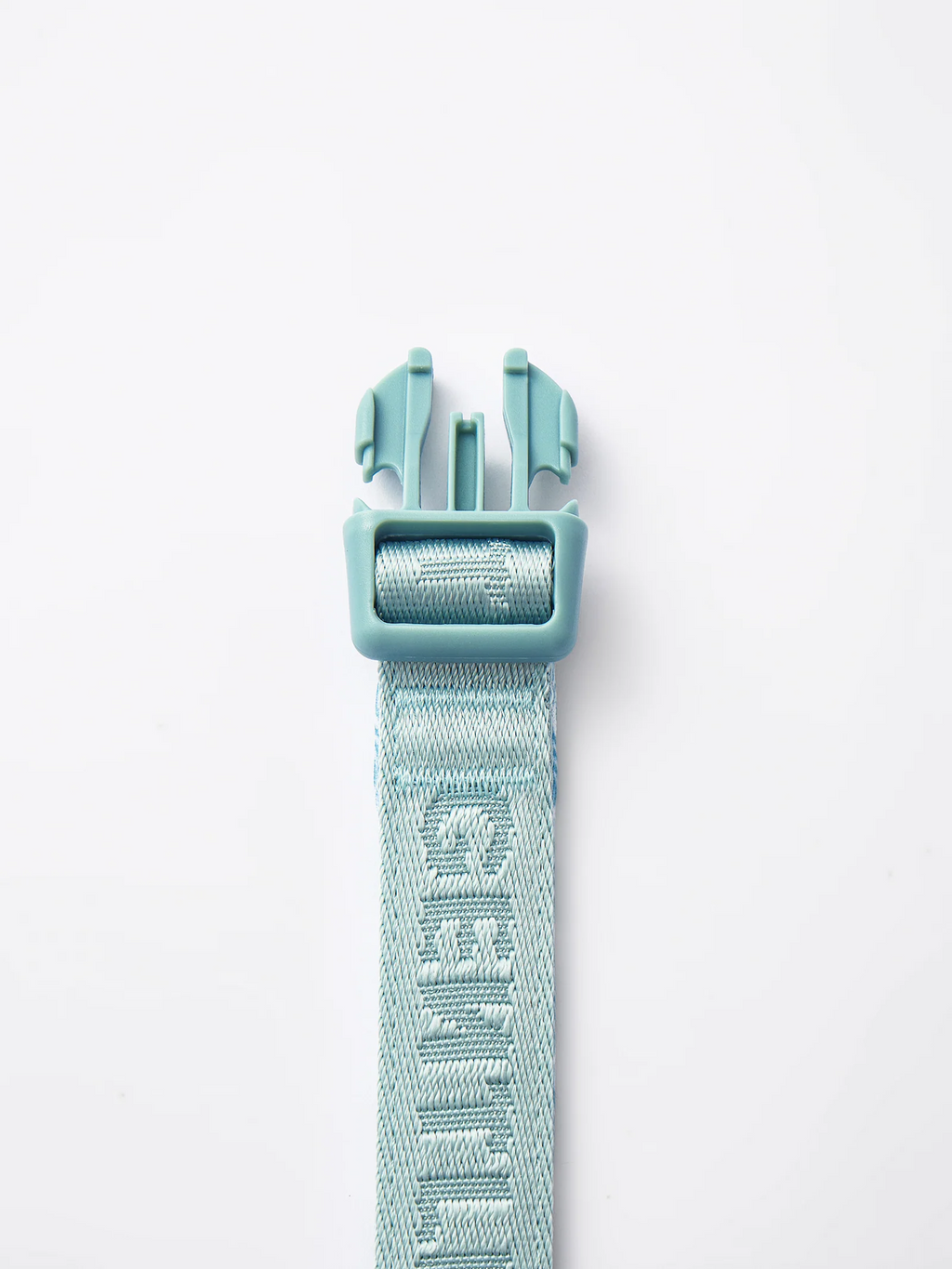 Mint blue short dog leash by GENTLEBEAST, featuring a sturdy handle and durable clasp for safe walks.