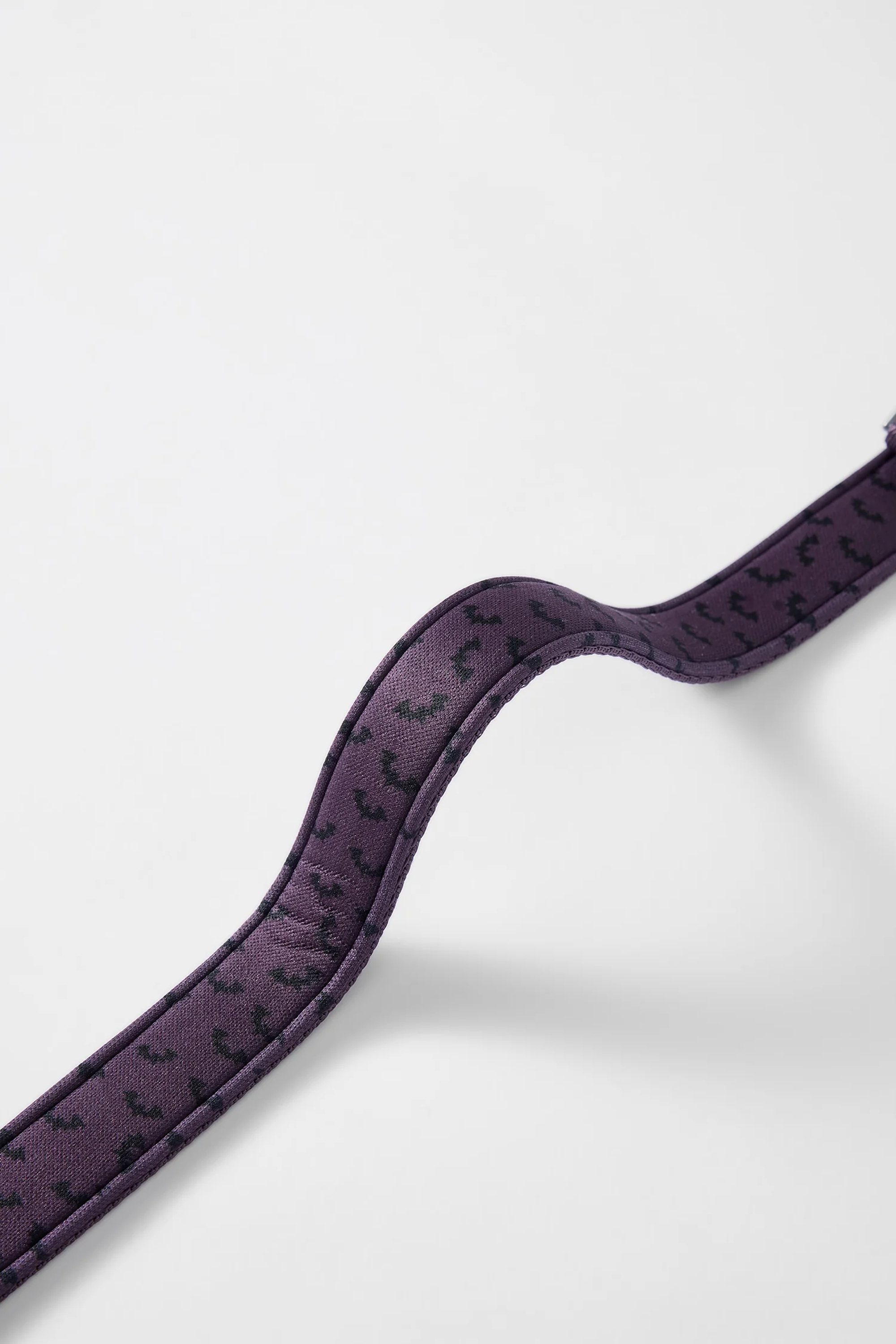 GENTLEBEAST purple short dog leash displayed, featuring a sturdy clip and soft grip handle for comfortable walks.